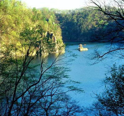 三角龙湾风景图