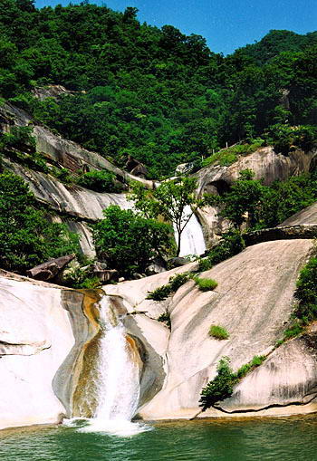 龙潭沟风景区风景图